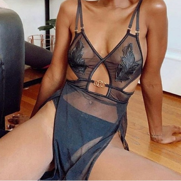 Bluebella long unlined Ophelia chemise - Picture 11 of 16